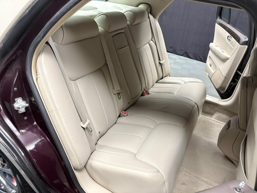 Used 2008 Cadillac DTS Luxury I FWD image 32