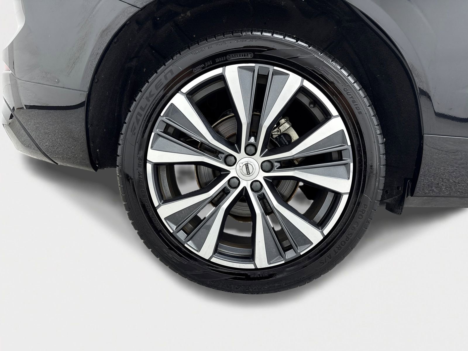 Used 2022 Volvo XC60 B5 Momentum w/ Protection Package Premier FWD image 49