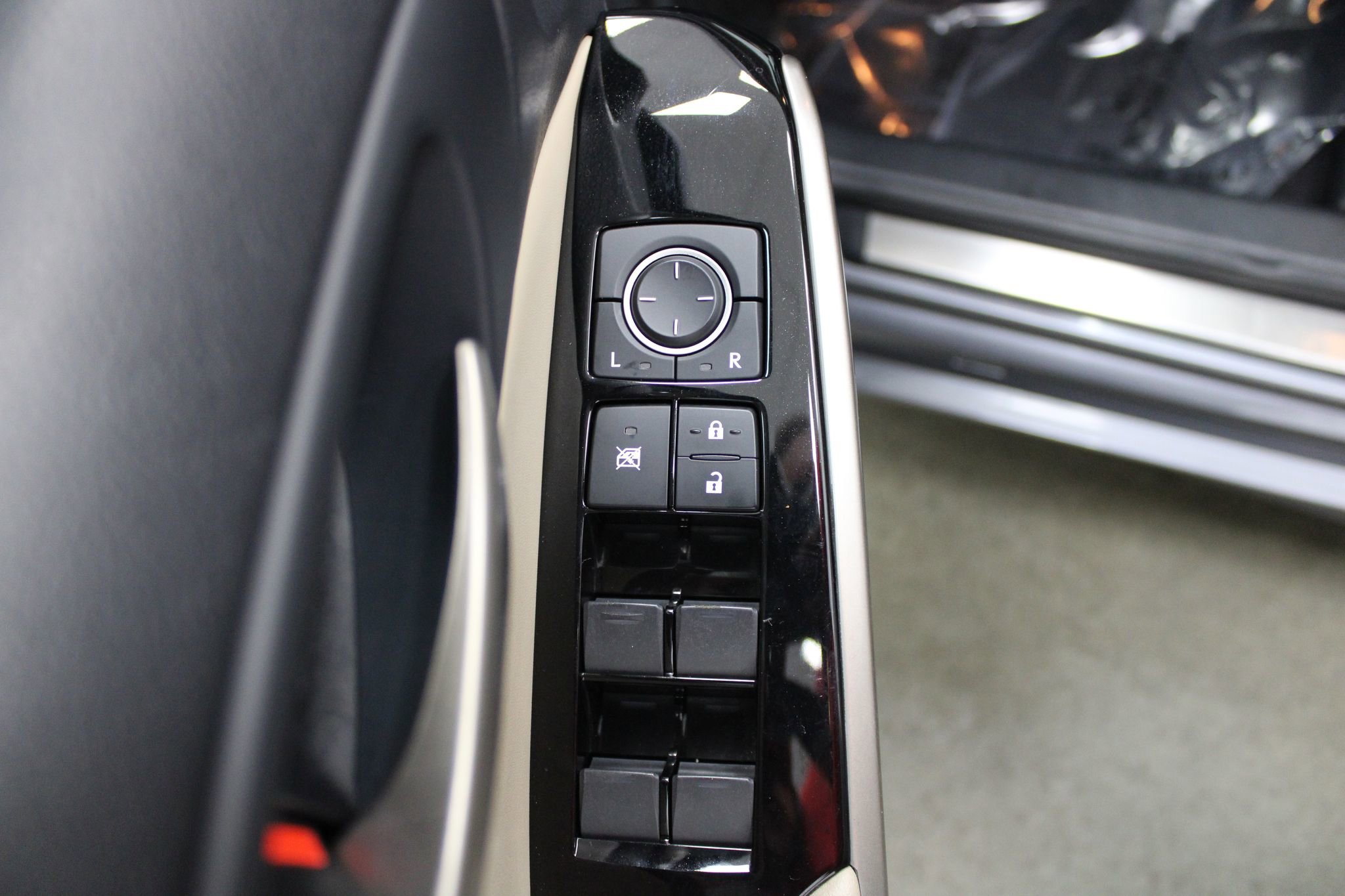 Used 2020 Lexus IS 300 w/ Accessory Package 2 image 15
