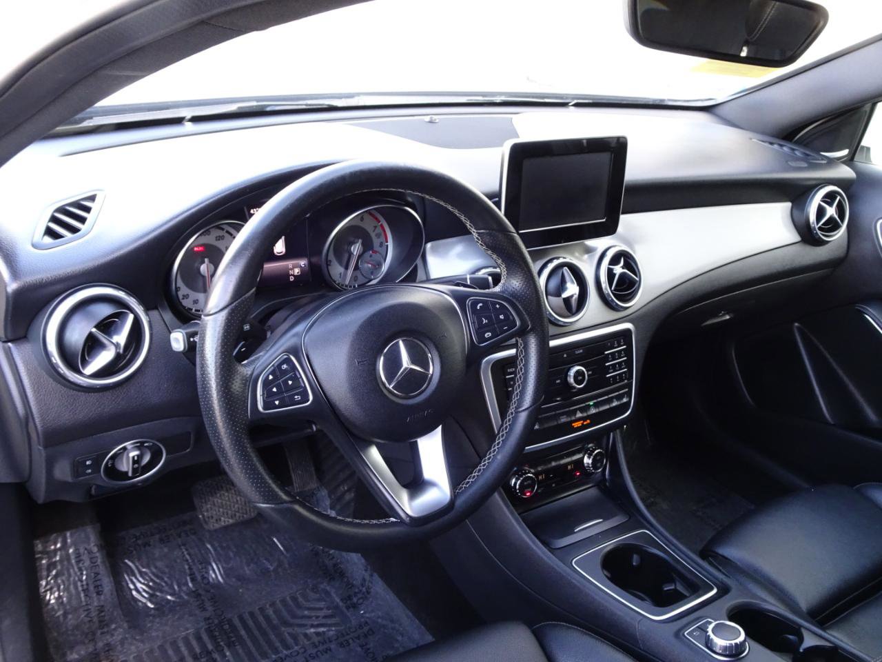 Used 2017 Mercedes-Benz GLA 250 GLA 250 4MATIC SUV image 10