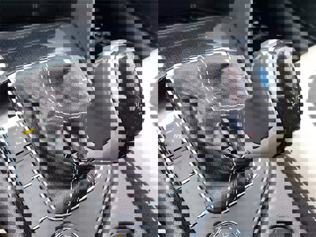 New 2025 Volkswagen Taos SE image 19