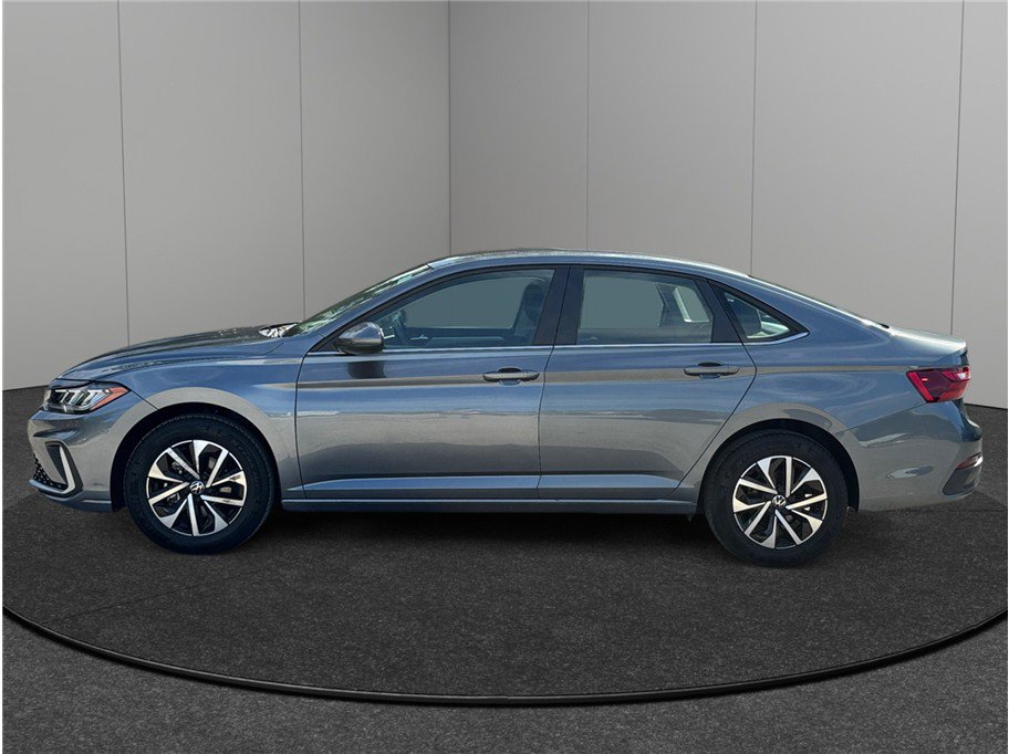 Used 2025 Volkswagen Jetta S image 5