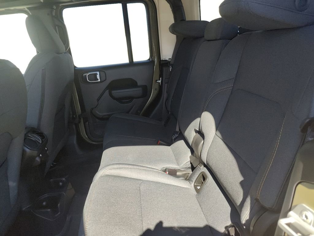 New 2025 Jeep Gladiator Willys image 15
