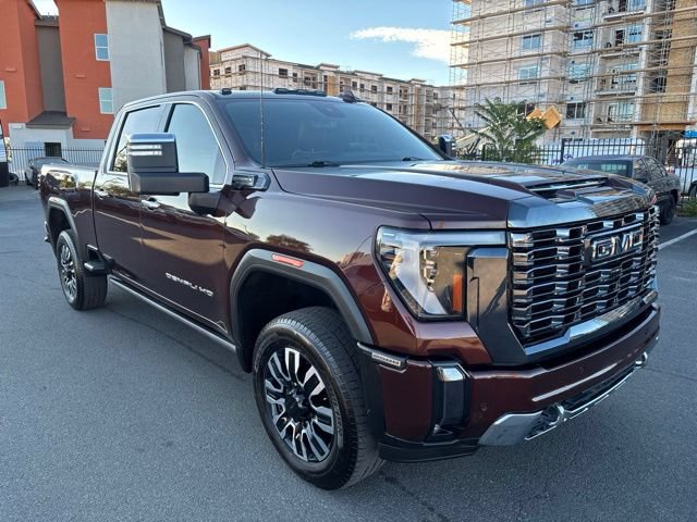 Used 2024 GMC Sierra 2500 Denali Ultimate AWD/4WD image 4