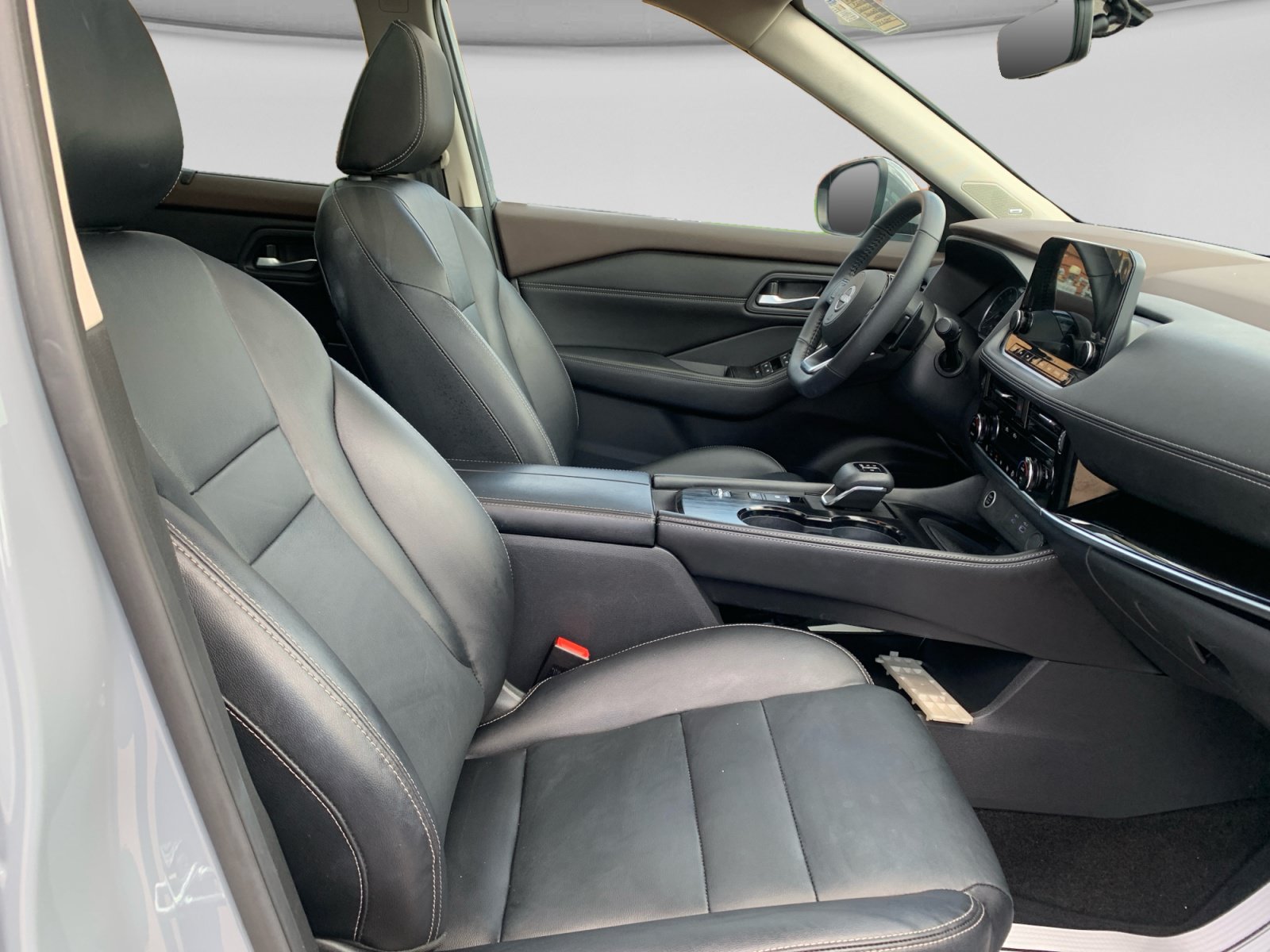 Used 2023 Nissan Rogue SL w/ SL Premium Package FWD image 30