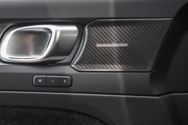 New 2026 Volvo XC40 B5 Ultra w/ Protection Package Premier image 39