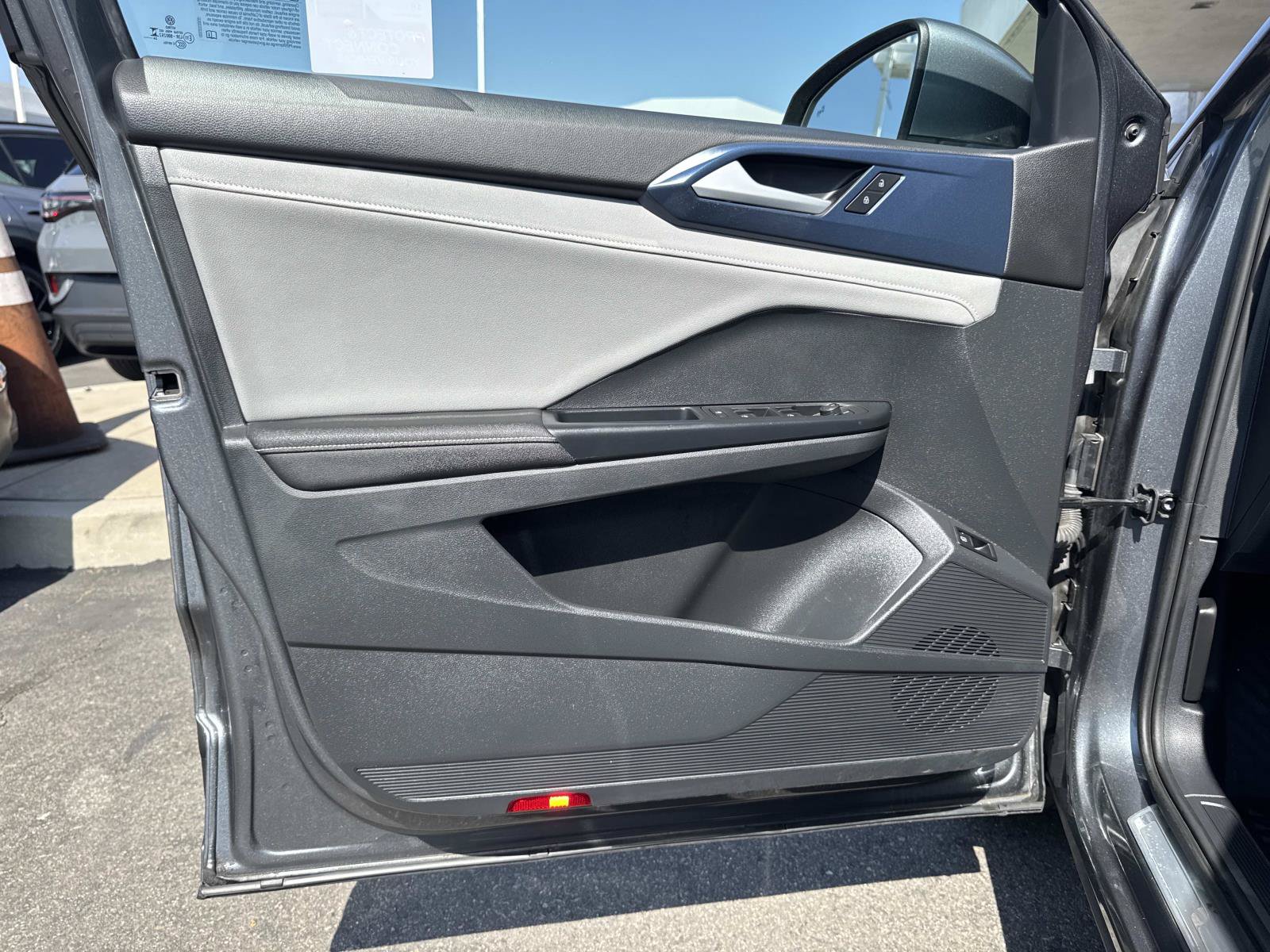 Certified 2024 Volkswagen Taos SE FWD image 21