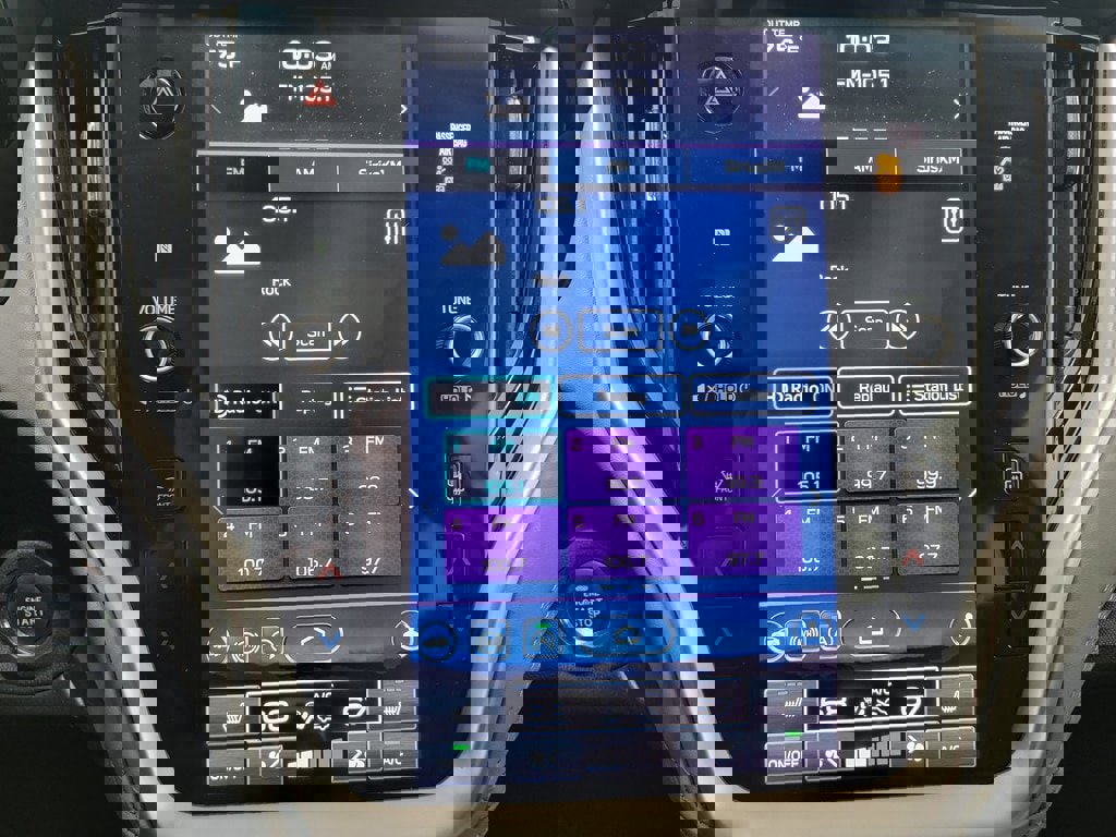 Used 2022 Subaru Outback Premium image 19