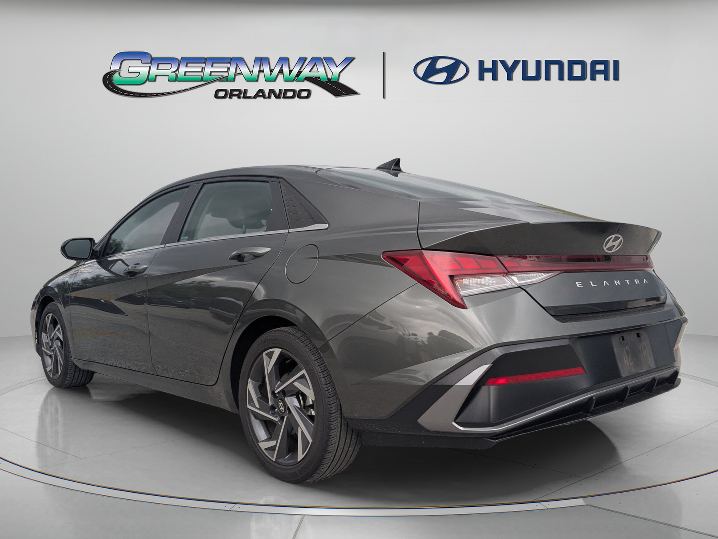 Used 2024 Hyundai Elantra SEL w/ Convenience Package FWD image 6