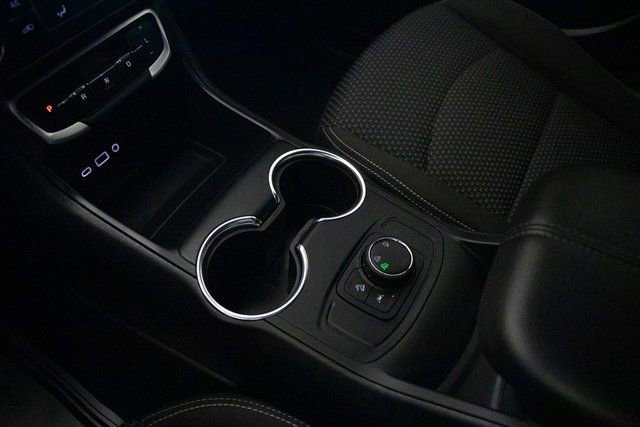 Used 2024 GMC Terrain SLE image 30