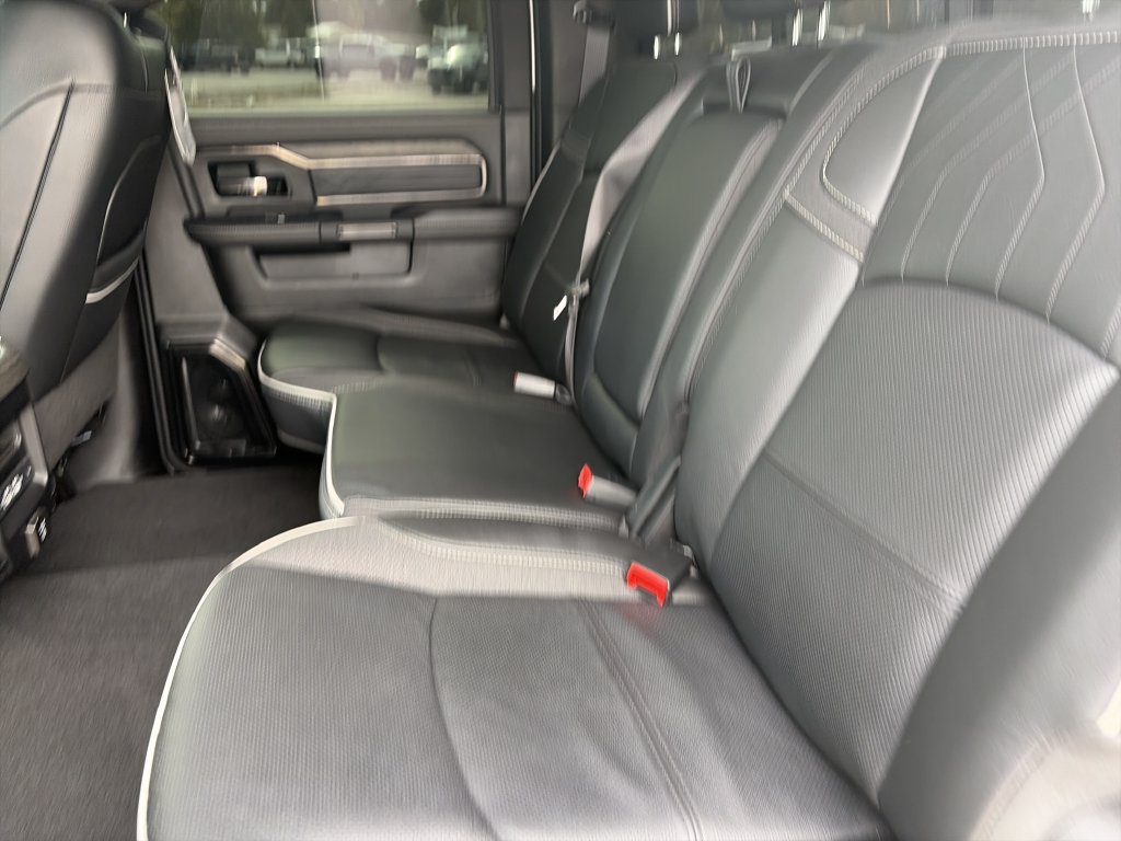 Used 2025 RAM 2500 Limited AWD/4WD image 28