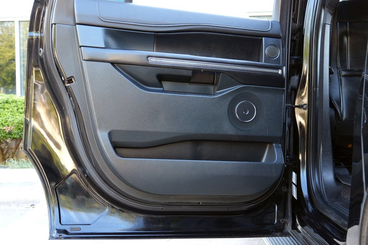 Used 2018 Ford Expedition Max XLT w/ Equipment Group 202A RWD image 37