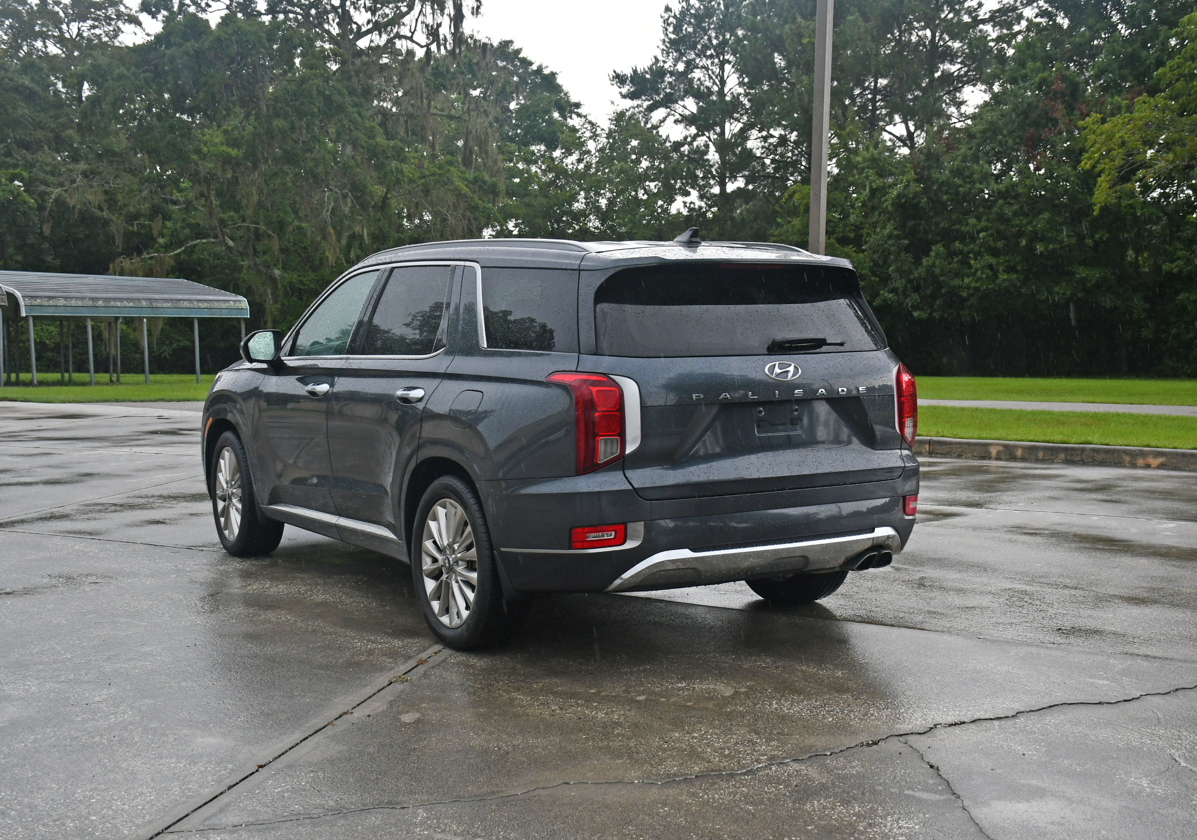 Used 2020 Hyundai Palisade Limited FWD image 3