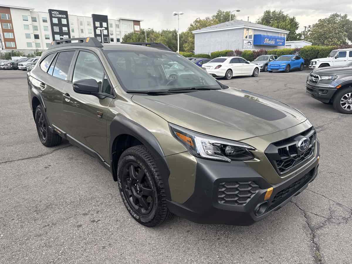 Used 2025 Subaru Outback Wilderness AWD/4WD image 4