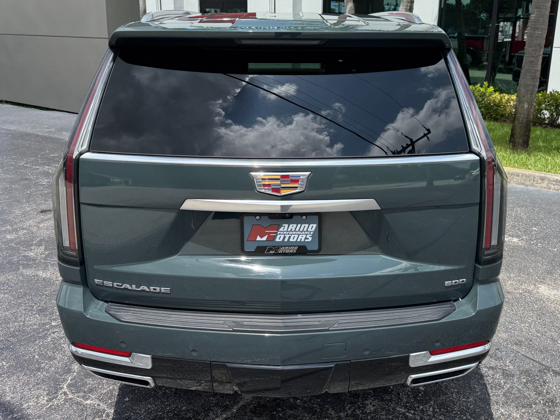 Used 2025 Cadillac Escalade Premium Luxury w/ Touring Package AWD/4WD image 18