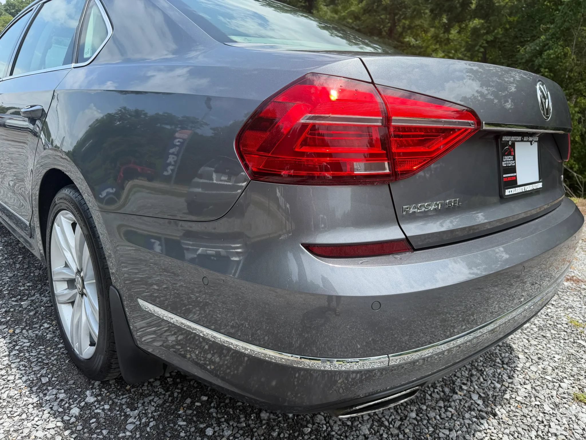 Used 2016 Volkswagen Passat 3.6 SEL Premium FWD image 13