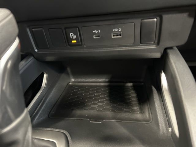 Used 2025 Nissan Frontier SV image 19