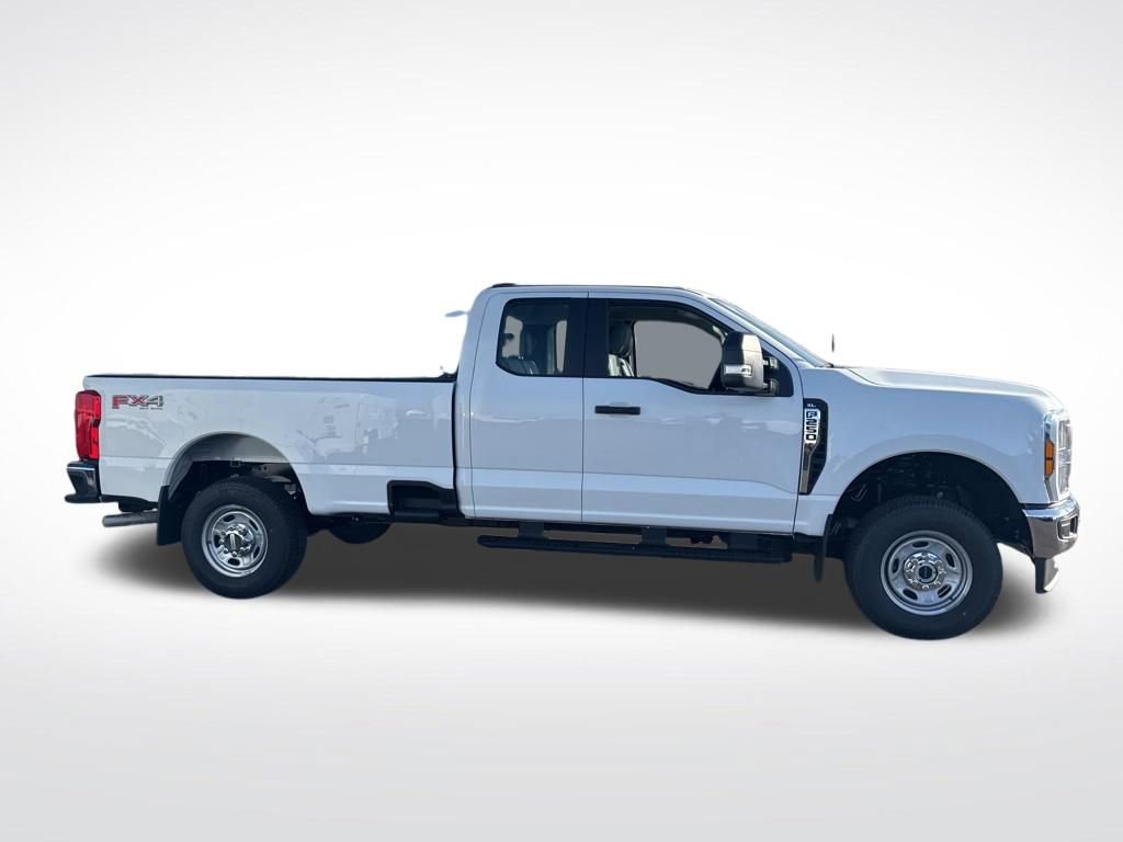 New 2026 Ford F250 XL w/ FX4 Off-Road Package image 4