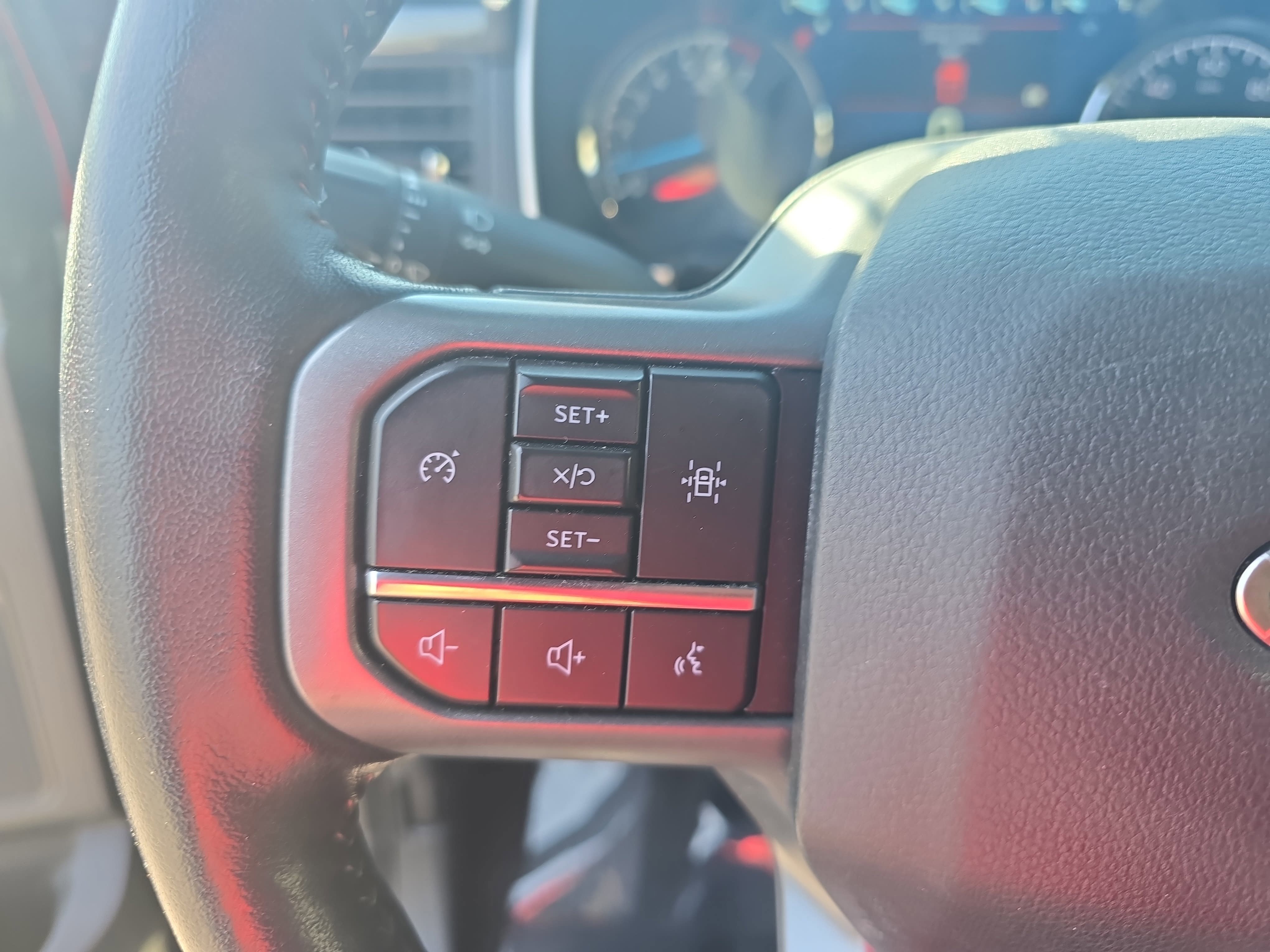 Used 2022 Ford F150 XLT w/ Equipment Group 302A High AWD/4WD image 18