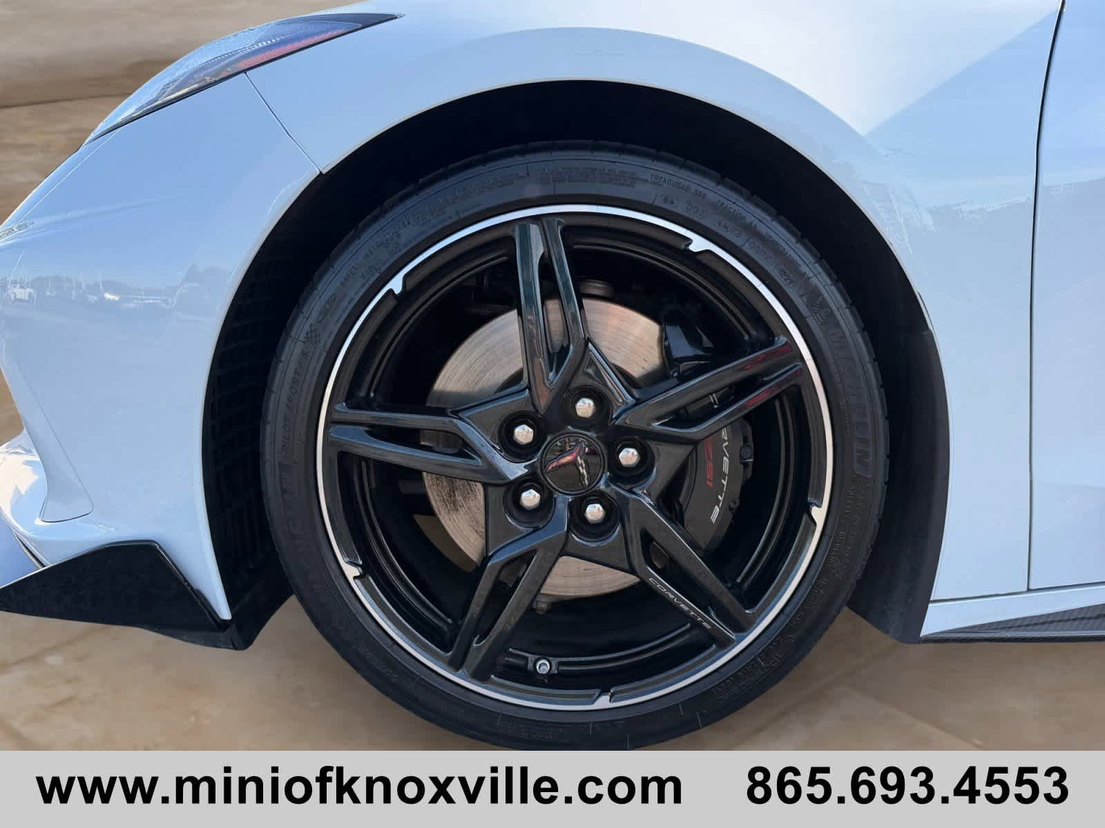 Used 2021 Chevrolet Corvette Stingray Premium Conv w/ Z51 Performance Package RWD image 9