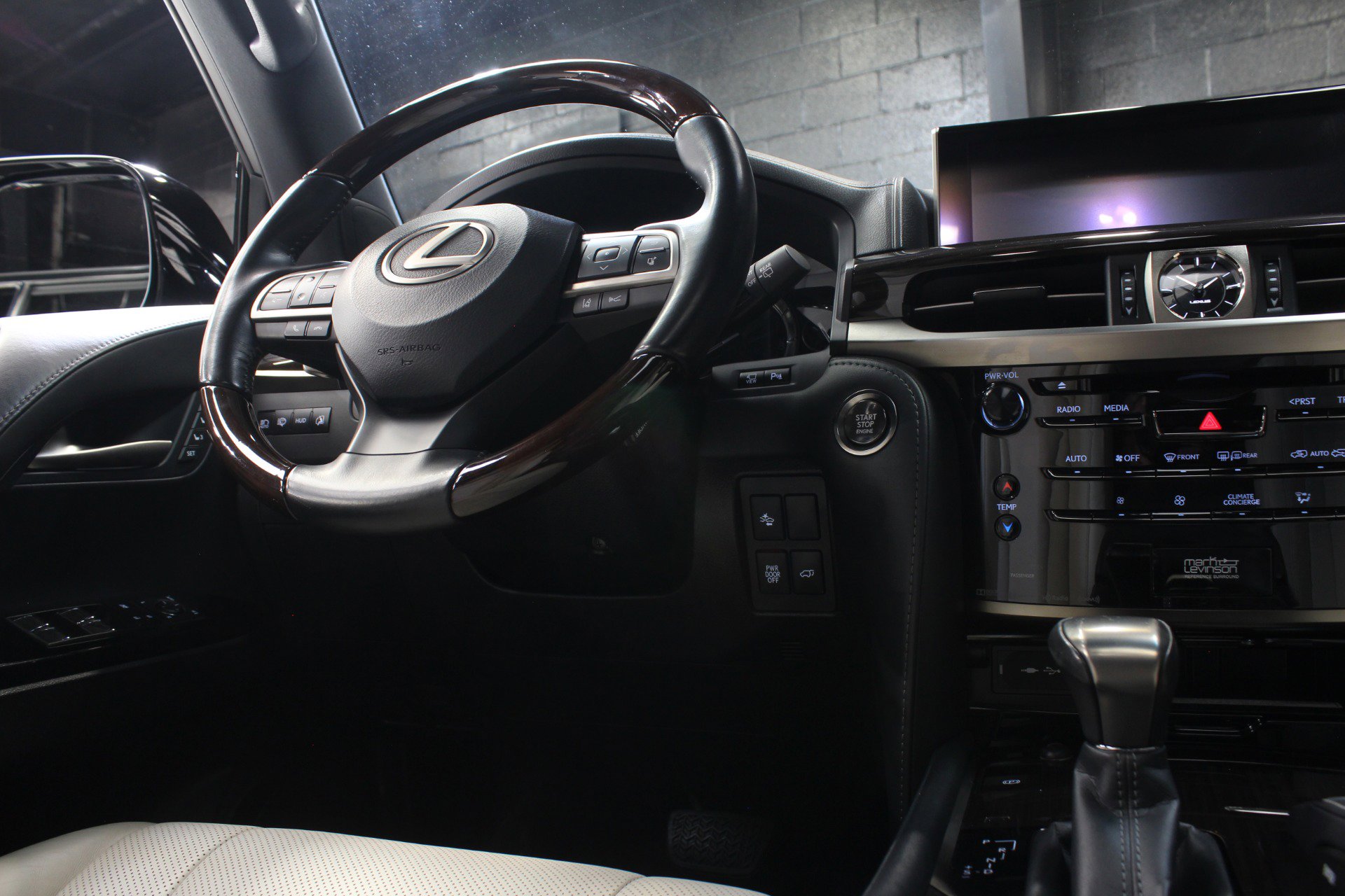 Used 2019 Lexus LX 570 Three-Row Inspiration Series w w/ Inspiration Series image 52