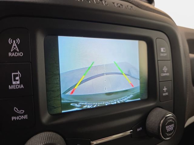 Used 2016 Jeep Renegade Limited image 21