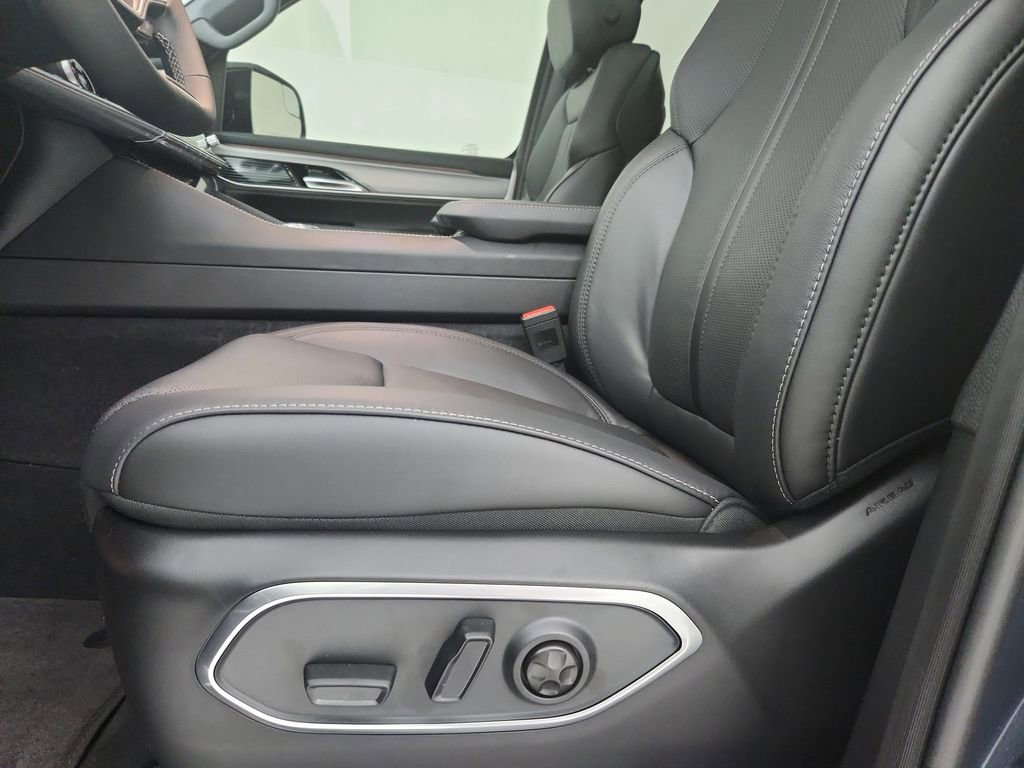 New 2025 Jeep Wagoneer Series III w/ Quick Order Package 25C Super image 20