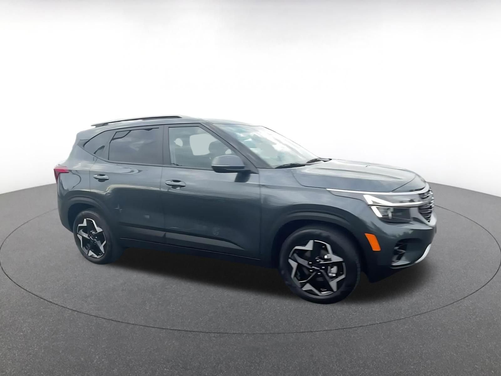 Used 2025 Kia Seltos S FWD video 2