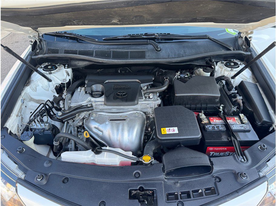 Used 2014 Toyota Camry SE FWD image 43