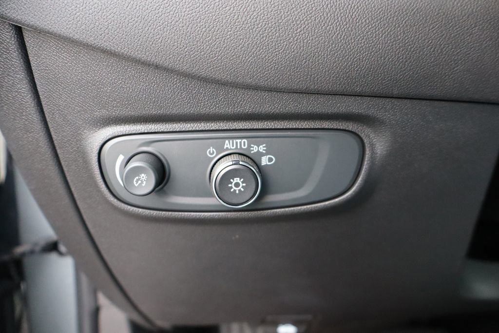 Used 2024 Chevrolet Equinox LS image 12