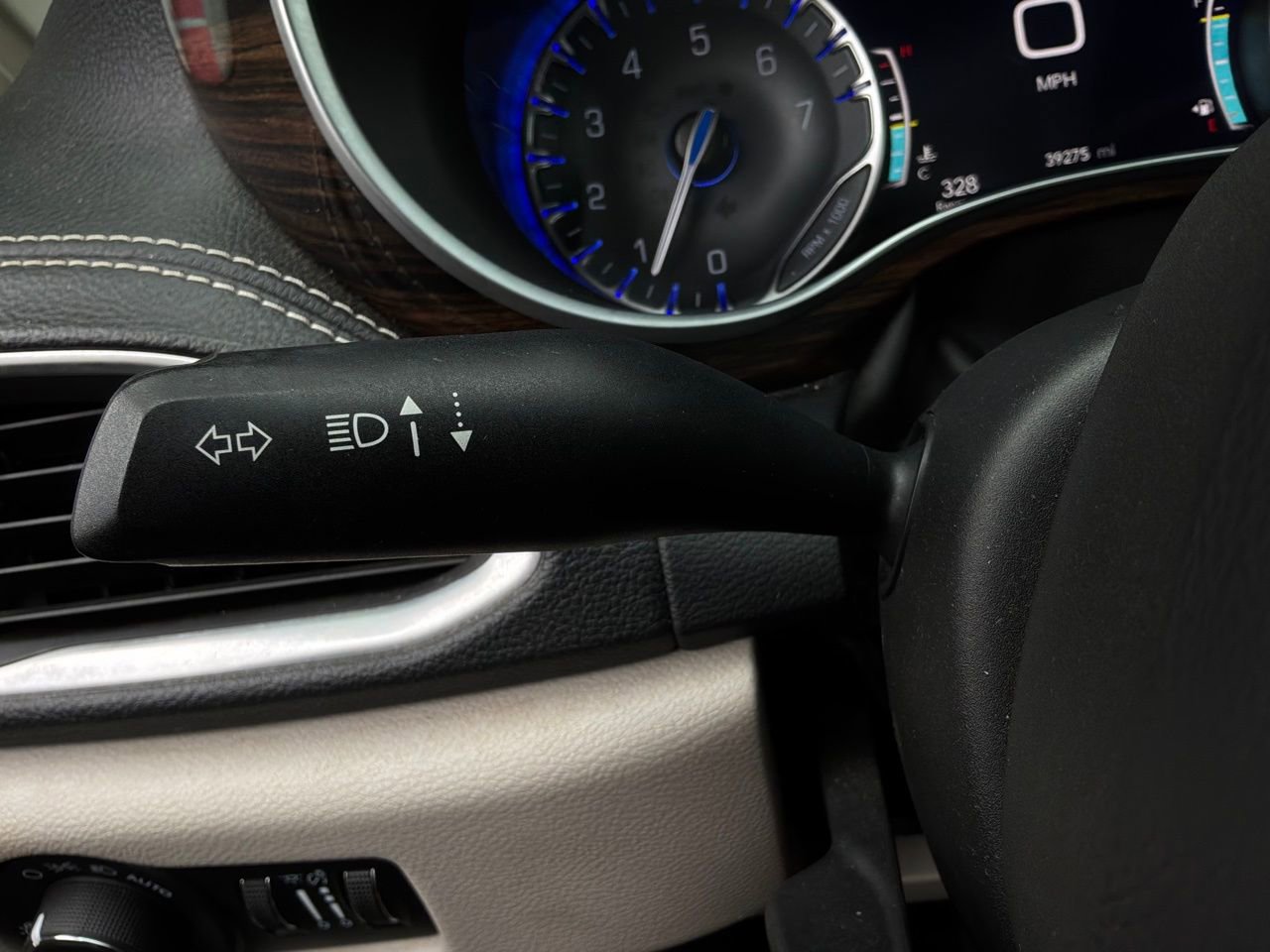 Used 2022 Chrysler Pacifica Limited FWD image 42
