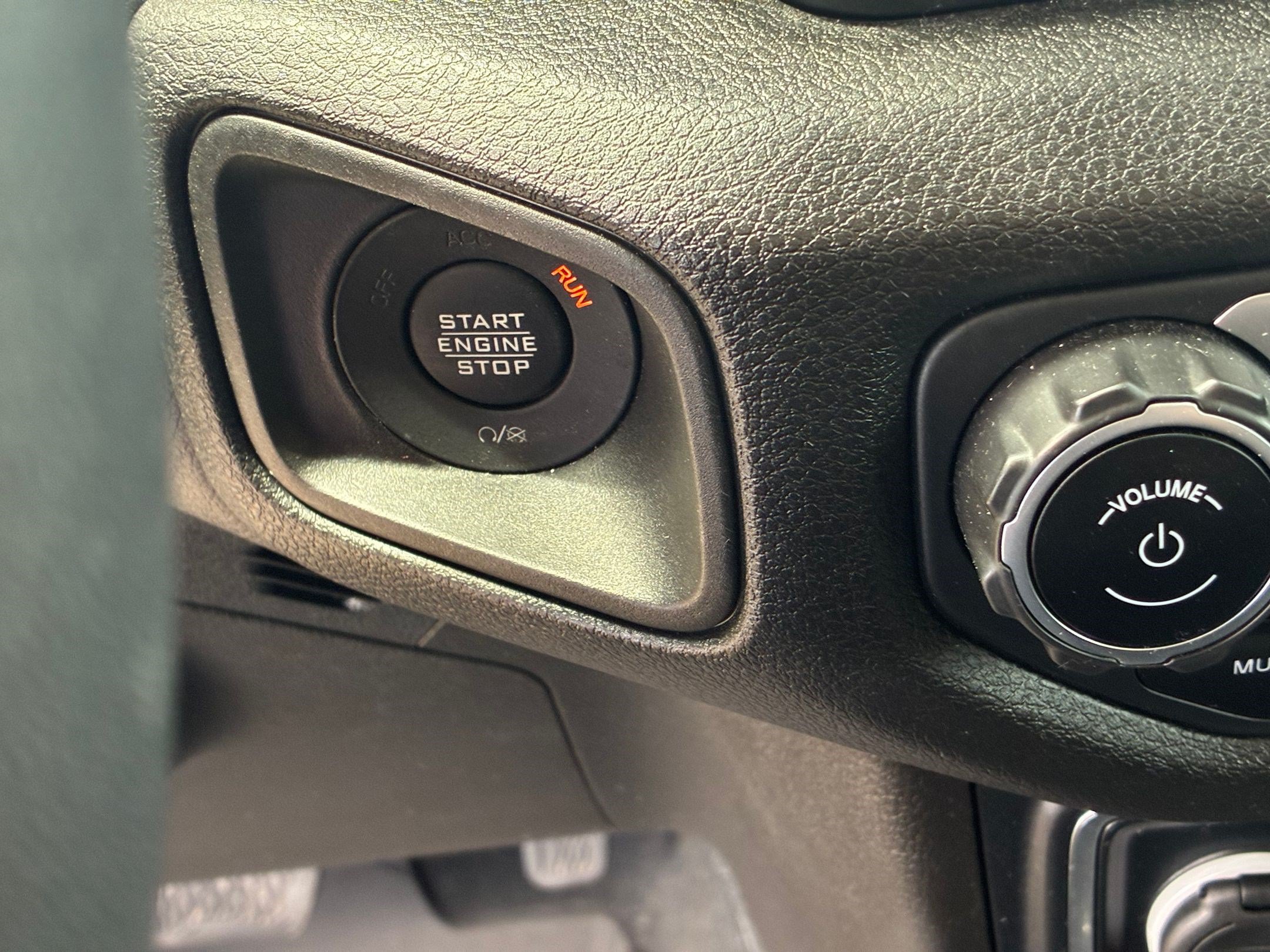 Used 2024 Jeep Wrangler Unlimited Sport AWD/4WD image 21