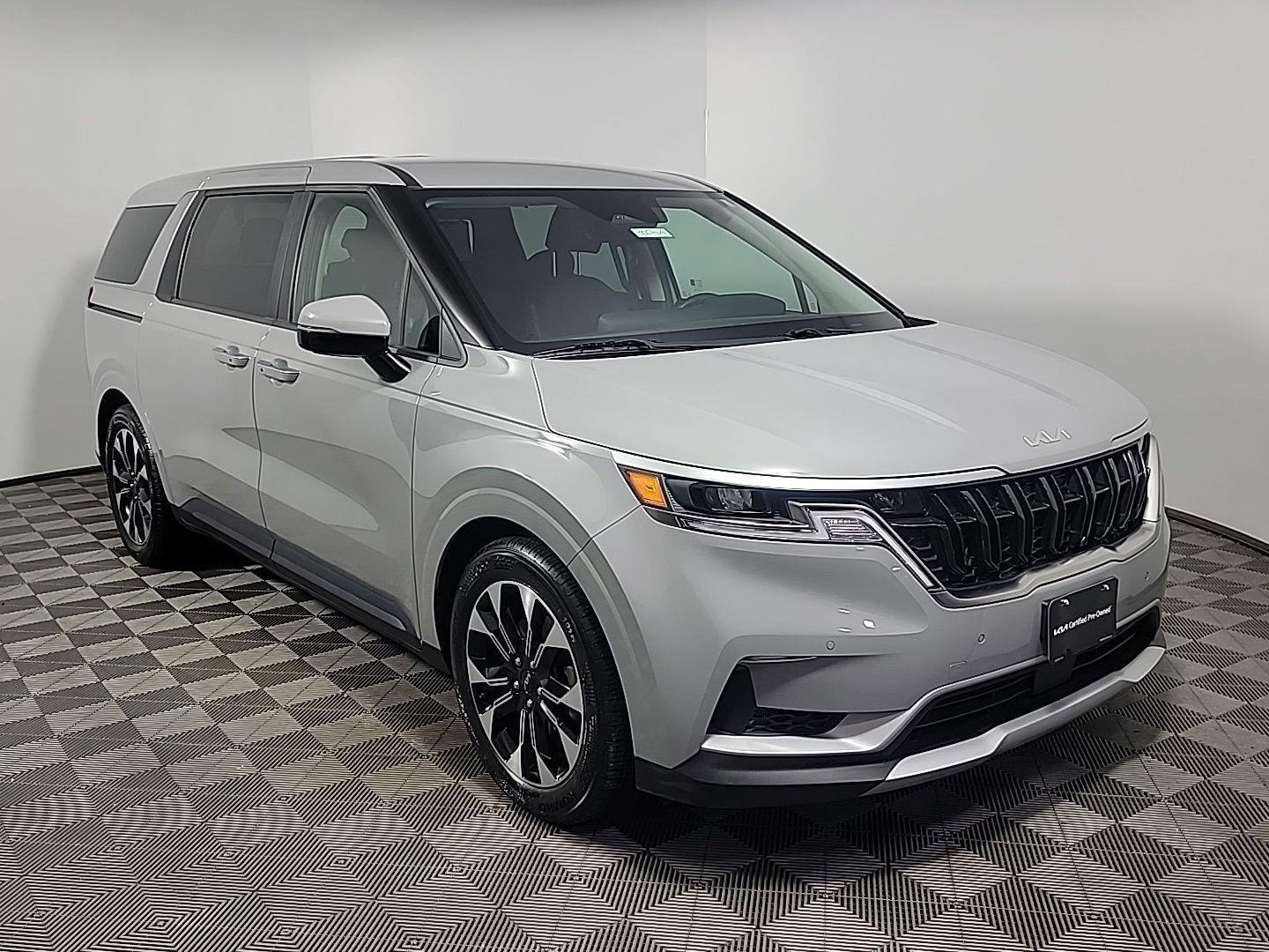 Used 2024 Kia Carnival EX