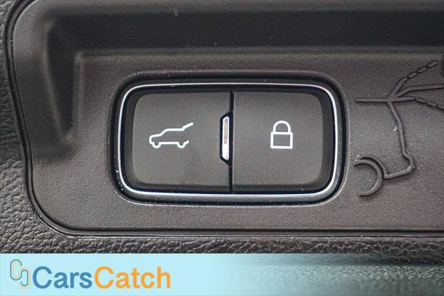 Used 2020 Ford Explorer XLT image 42