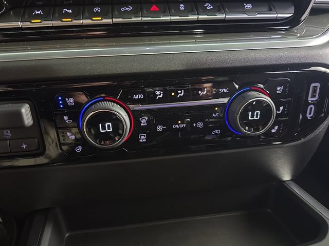 Used 2025 Chevrolet Silverado 1500 High Country w/ Technology Package AWD/4WD image 38