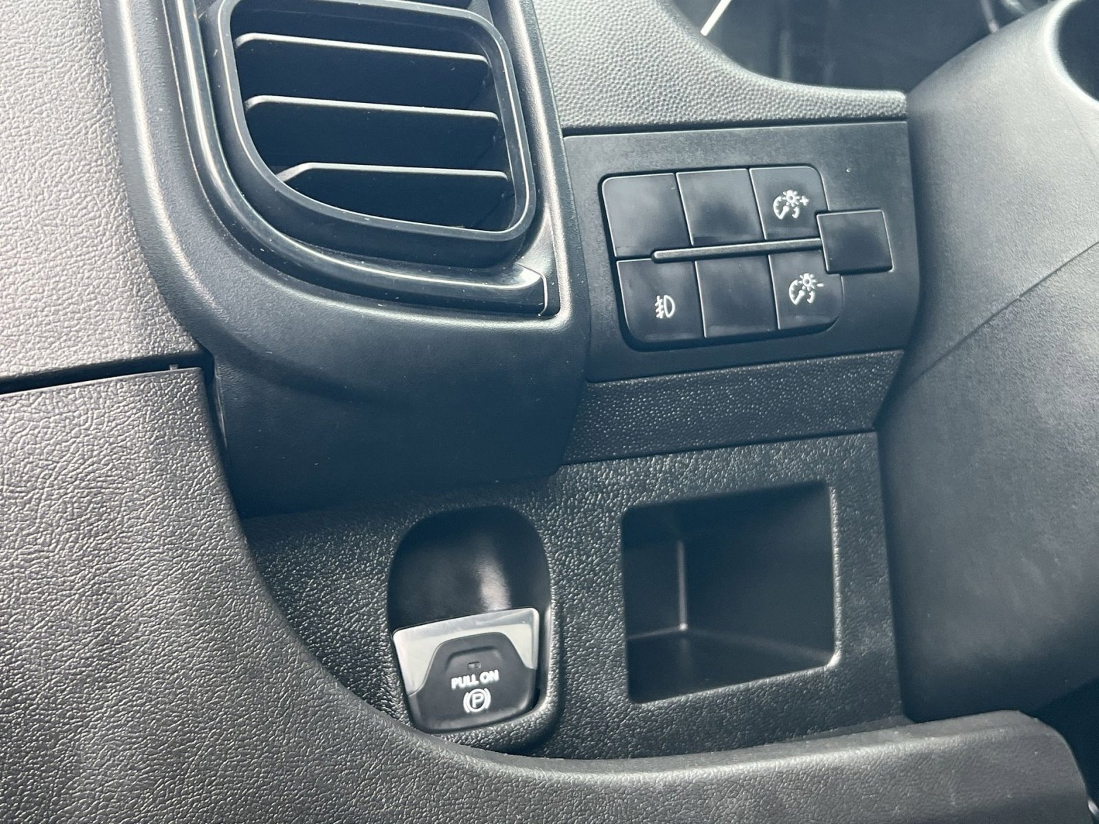 Used 2024 RAM ProMaster 2500 w/ Convenience Group image 28