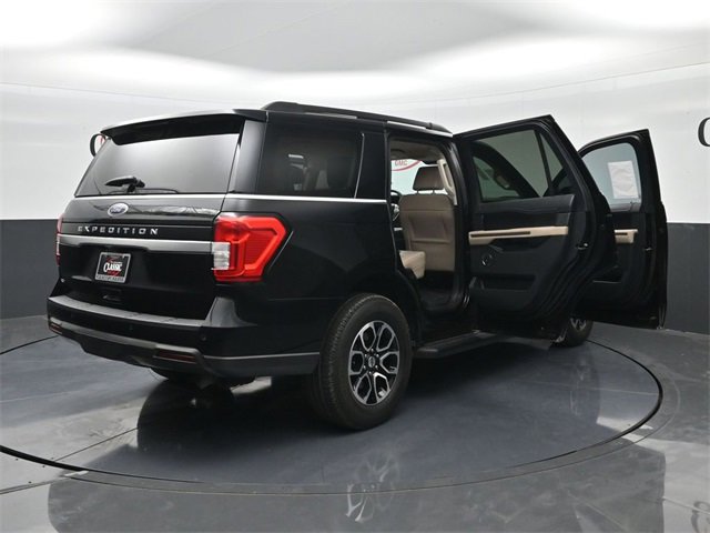 Used 2023 Ford Expedition XLT image 36