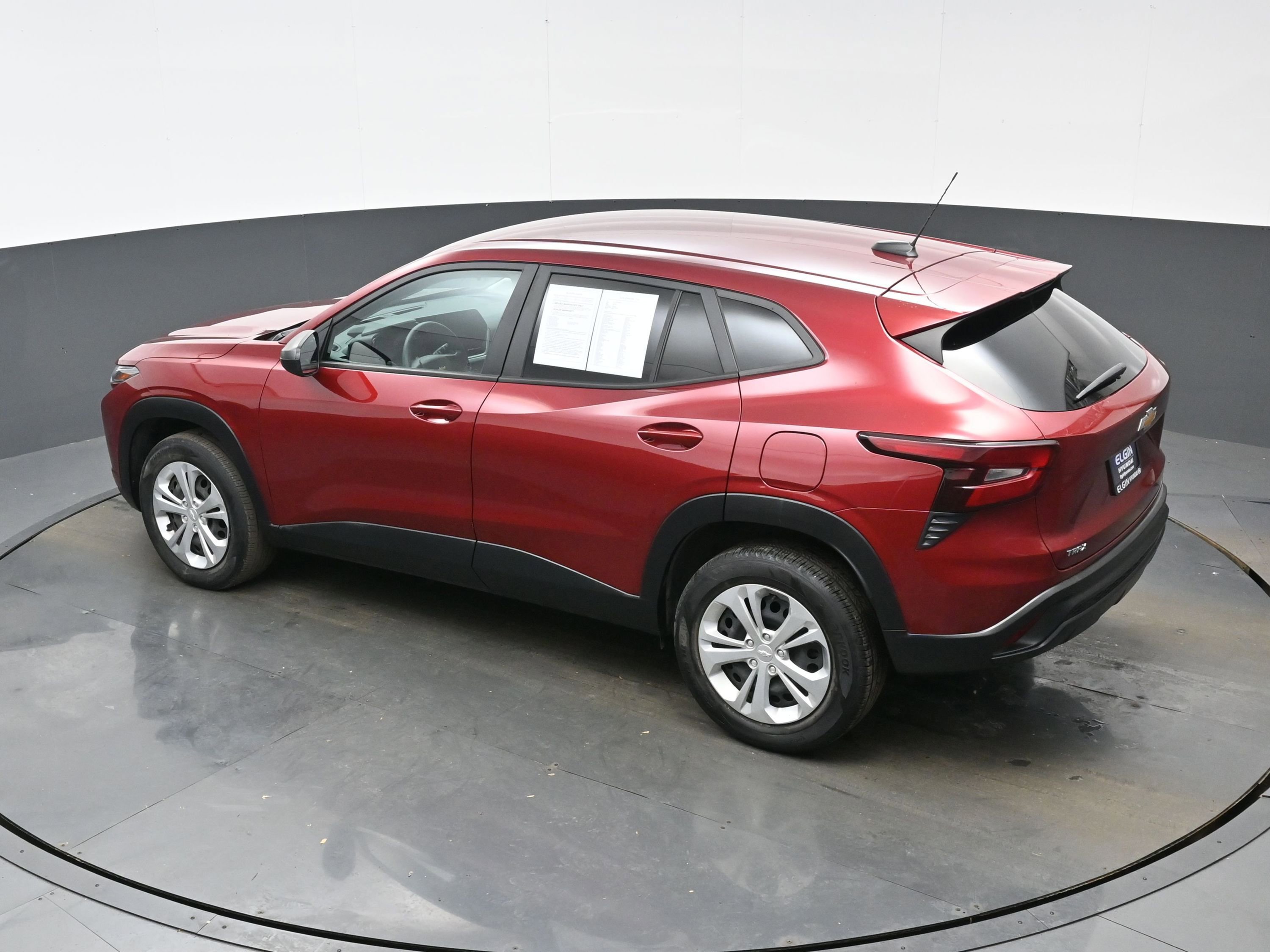 Used 2024 Chevrolet Trax LS w/ Driver Confidence Package image 33