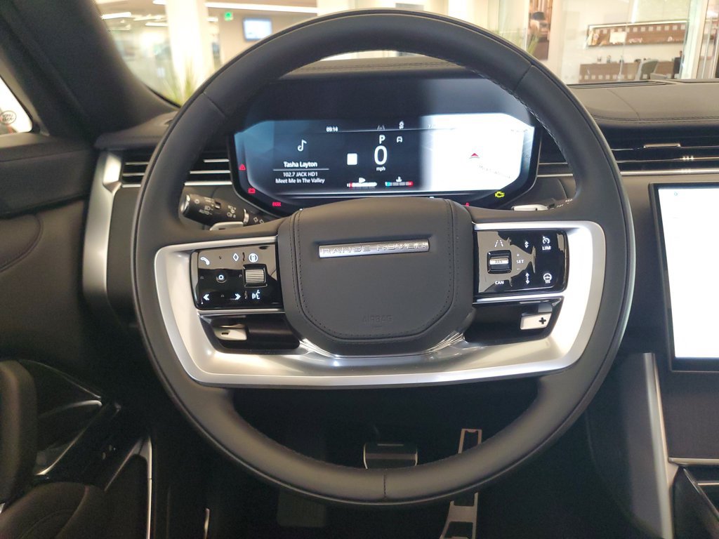 New 2026 Land Rover Range Rover Long Wheelbase SE AWD/4WD image 27