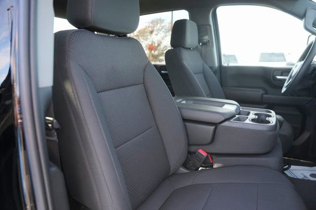 Used 2023 Chevrolet Silverado 2500 Custom w/ Custom Value Package image 19