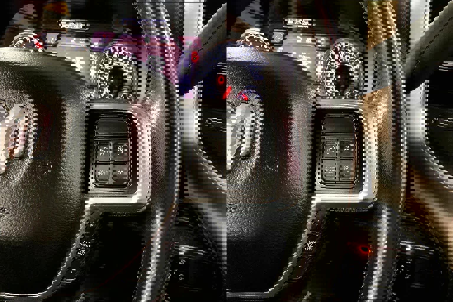 Used 2019 RAM 2500 Laramie AWD/4WD image 25