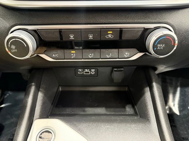 Used 2025 Nissan Altima 2.5 SV FWD image 34