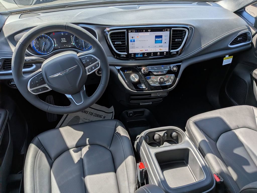 New 2026 Chrysler Pacifica Select image 23
