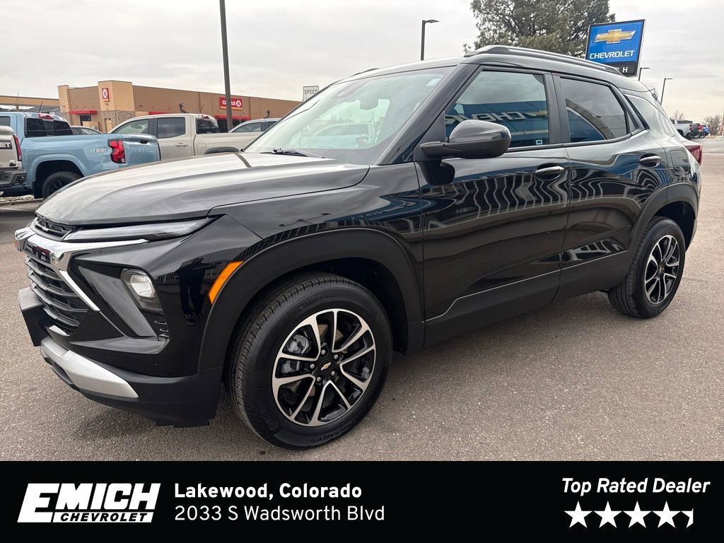 Used 2025 Chevrolet TrailBlazer LT w/ Driver Confidence Package image 1