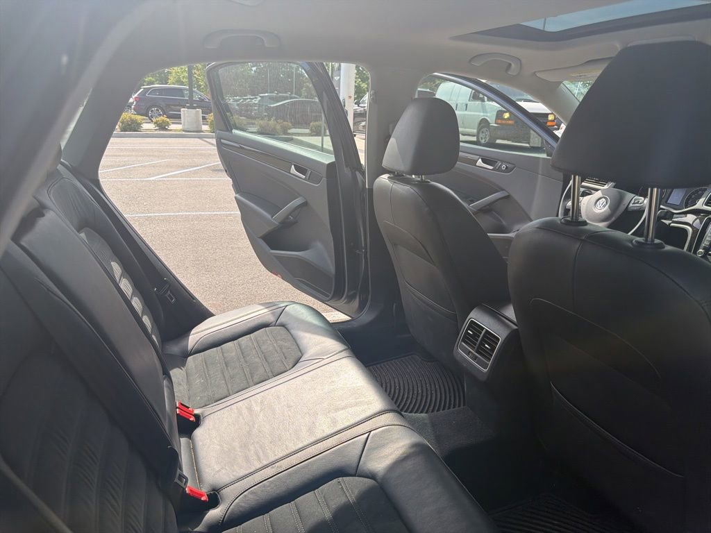 Used 2014 Volkswagen Passat 1.8T SEL Premium FWD image 51