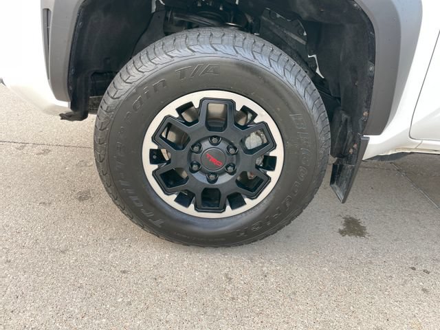 Used 2024 Toyota Tacoma TRD Off-Road w/ TRD Off Road Upgrade Package AWD/4WD image 29