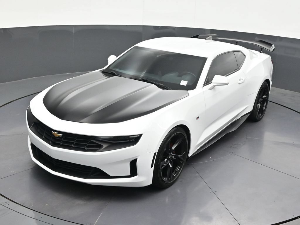 Used 2021 Chevrolet Camaro LT RWD image 16