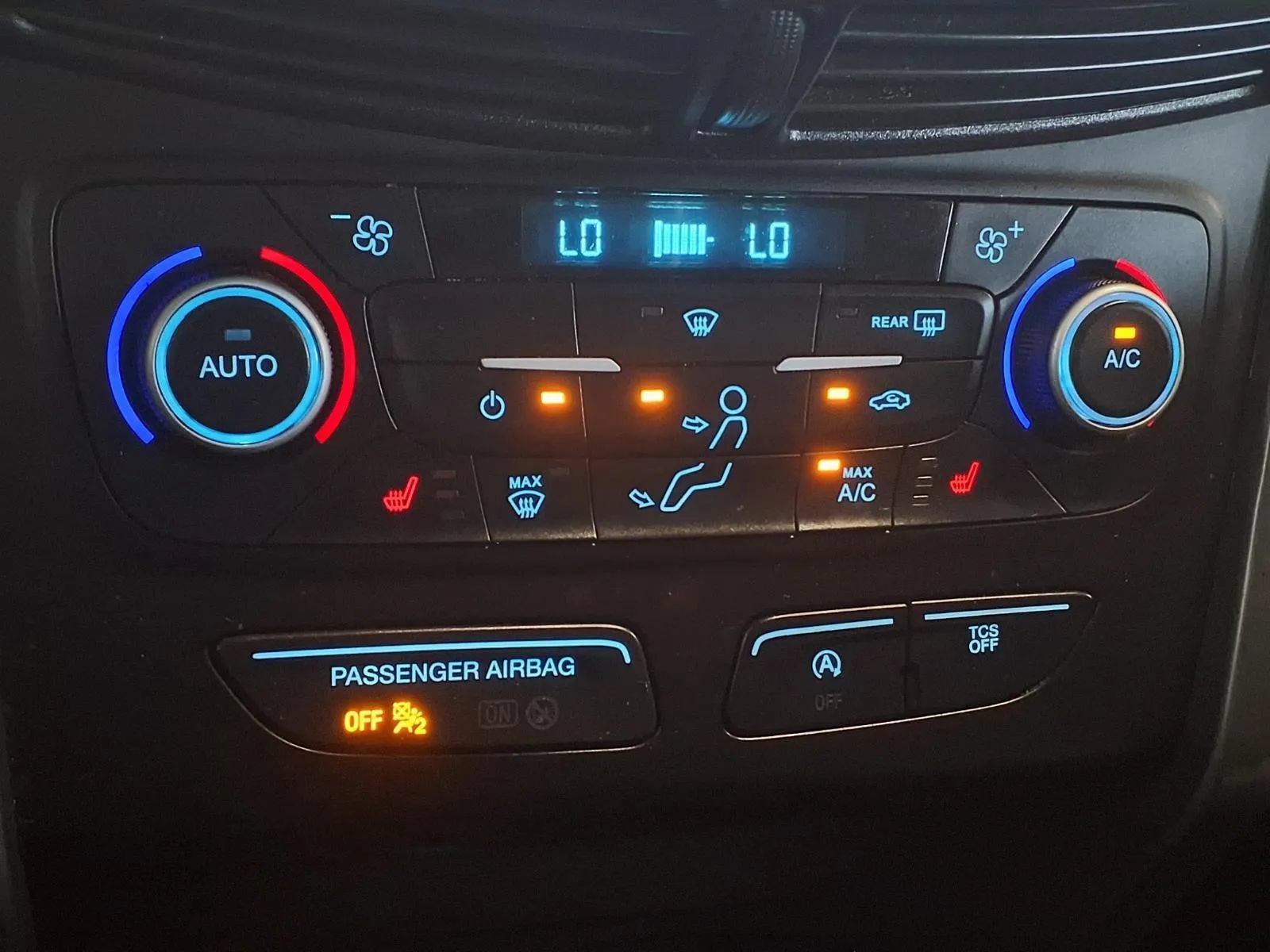 Used 2019 Ford Escape SE AWD/4WD image 16