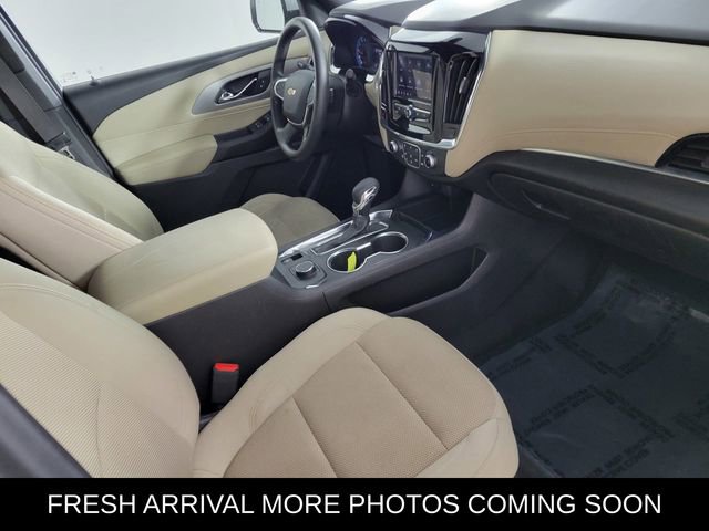 Used 2022 Chevrolet Traverse LS image 19