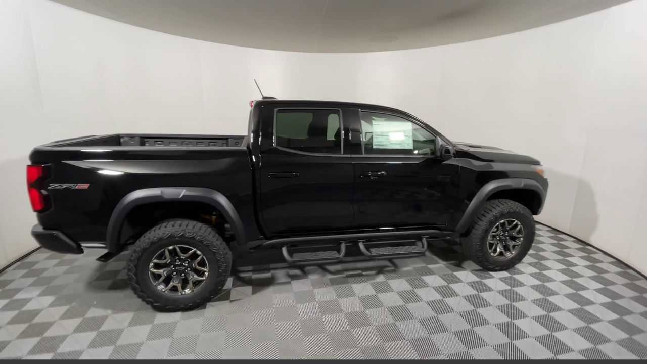 New 2026 Chevrolet Colorado ZR2 w/ Technology Package image 18